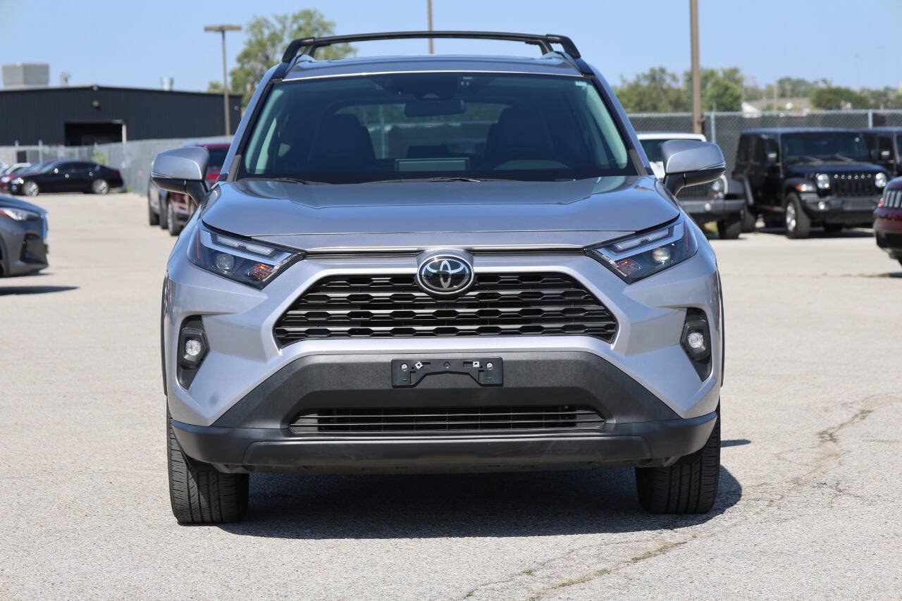 Used 2022 Toyota RAV4 XLE Premium AWD/4WD image 2