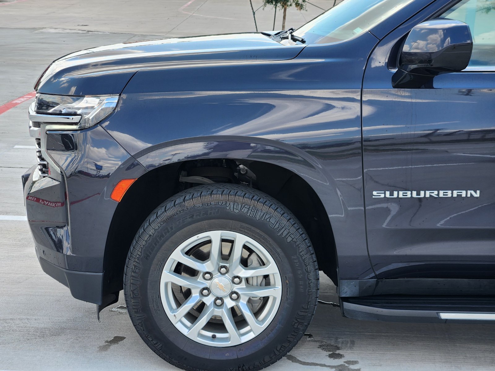 Used 2024 Chevrolet Suburban LT AWD/4WD image 10