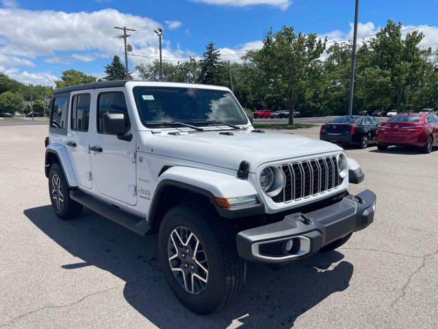 Used 2024 Jeep Wrangler Unlimited Sahara AWD/4WD image 13