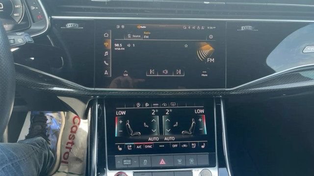 Used 2022 Audi SQ7 Premium Plus AWD/4WD image 20