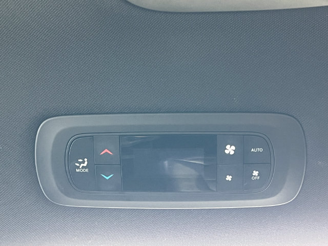 Used 2025 Chrysler Pacifica Select FWD image 36