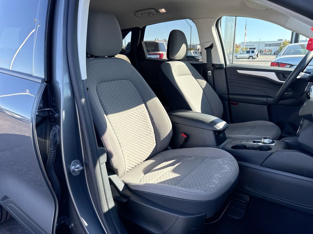 Used 2022 Ford Escape SE FWD image 24