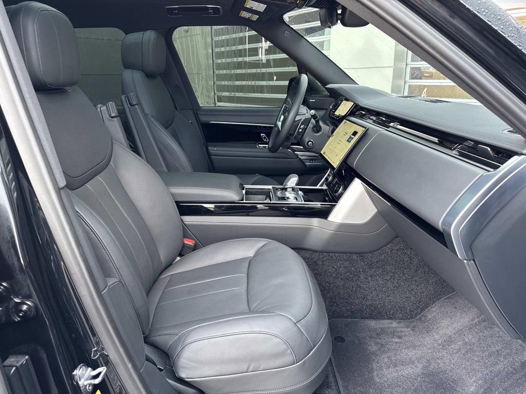 Certified 2023 Land Rover Range Rover SE AWD/4WD image 10