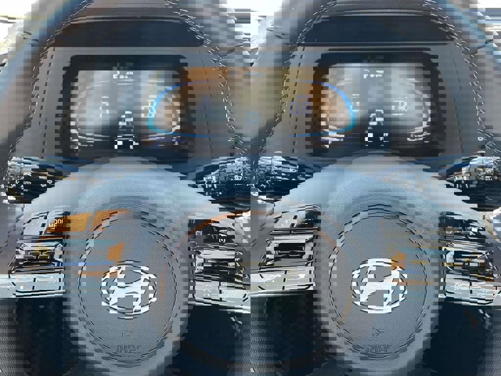 New 2026 Hyundai Elantra Sport image 18