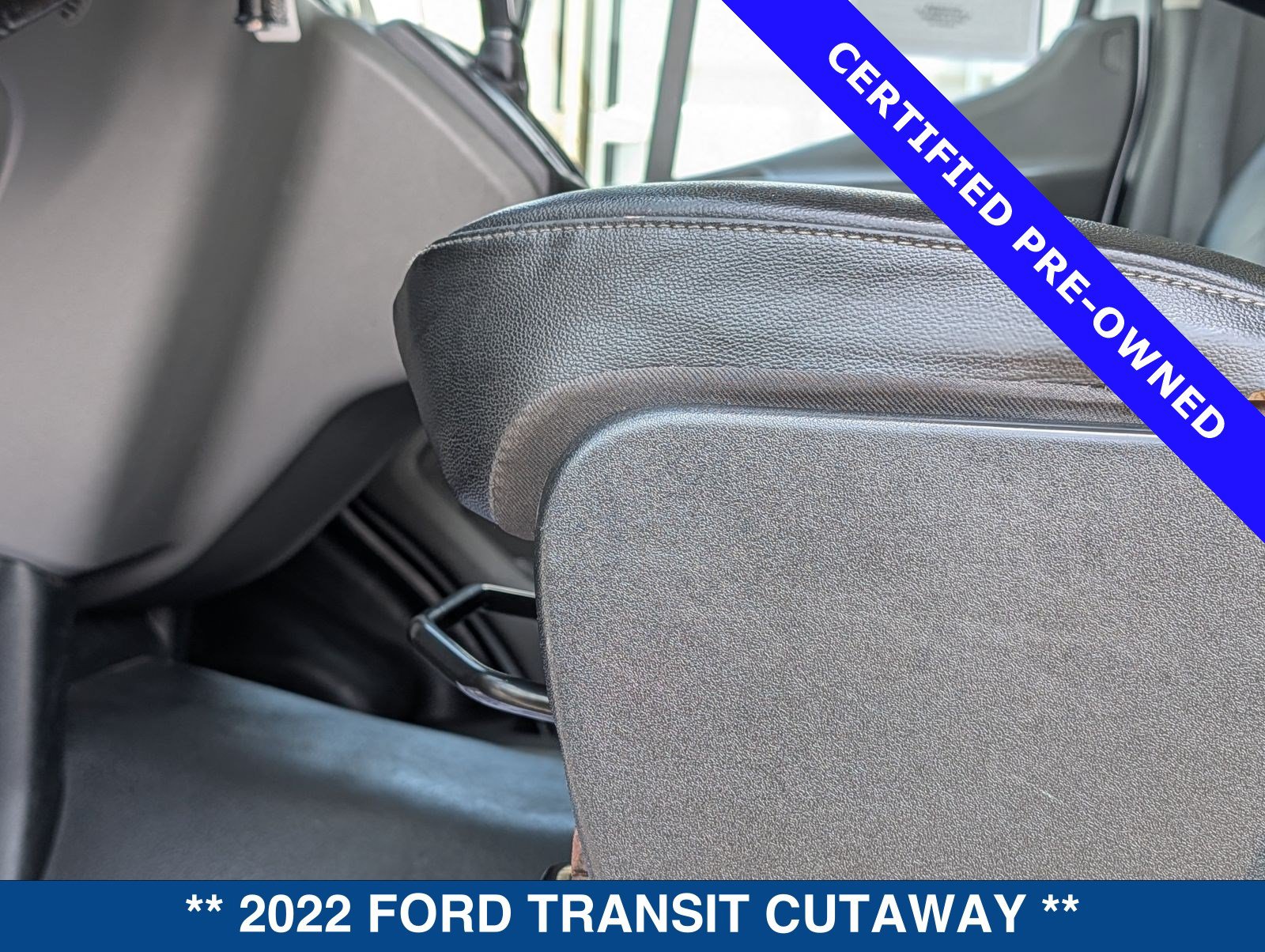 Certified 2022 Ford Transit 350 DRW RWD image 20