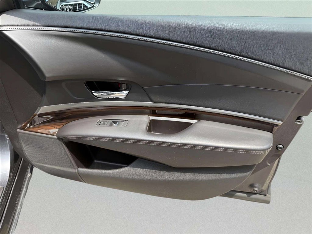 Used 2015 Acura RLX w/ Technology Package FWD image 15