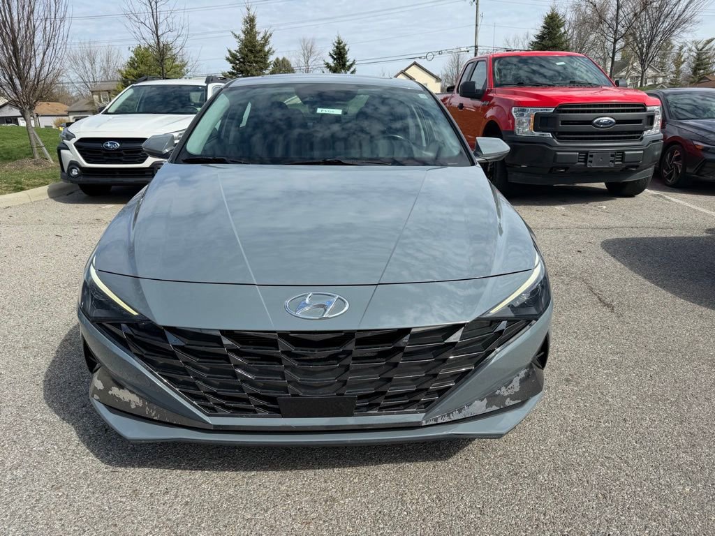 Used 2022 Hyundai Elantra SEL w/ Convenience + Premium Package image 2