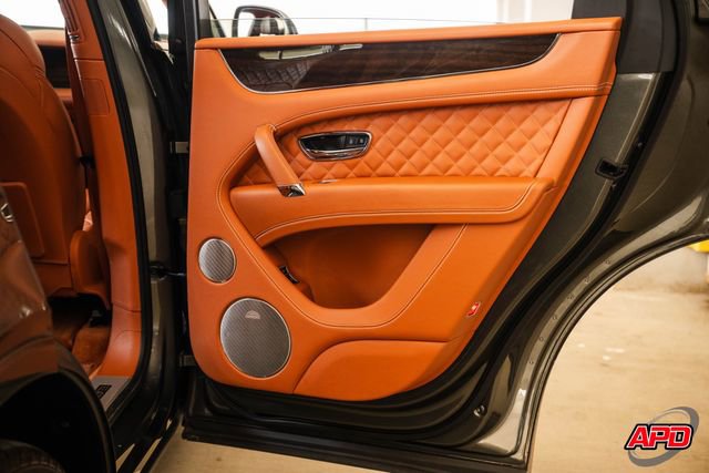 Used 2017 Bentley Bentayga image 81