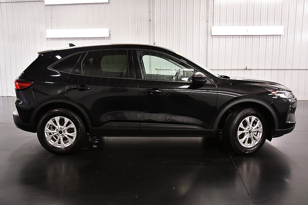 Used 2025 Ford Escape Active AWD/4WD image 8