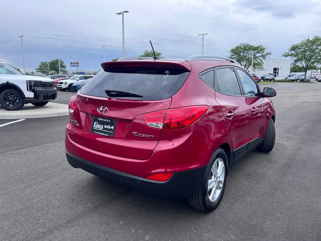 Used 2010 Hyundai Tucson GLS w/ Popular Equipment Pkg 2 FWD image 3