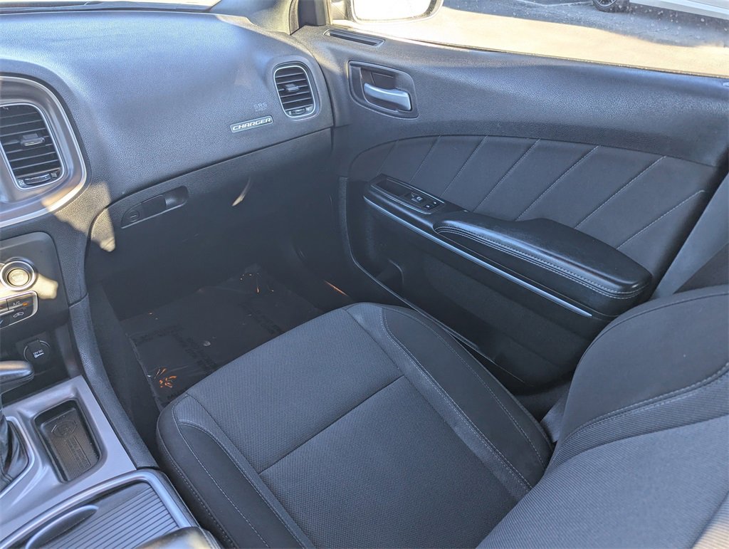 Used 2022 Dodge Charger SXT image 8