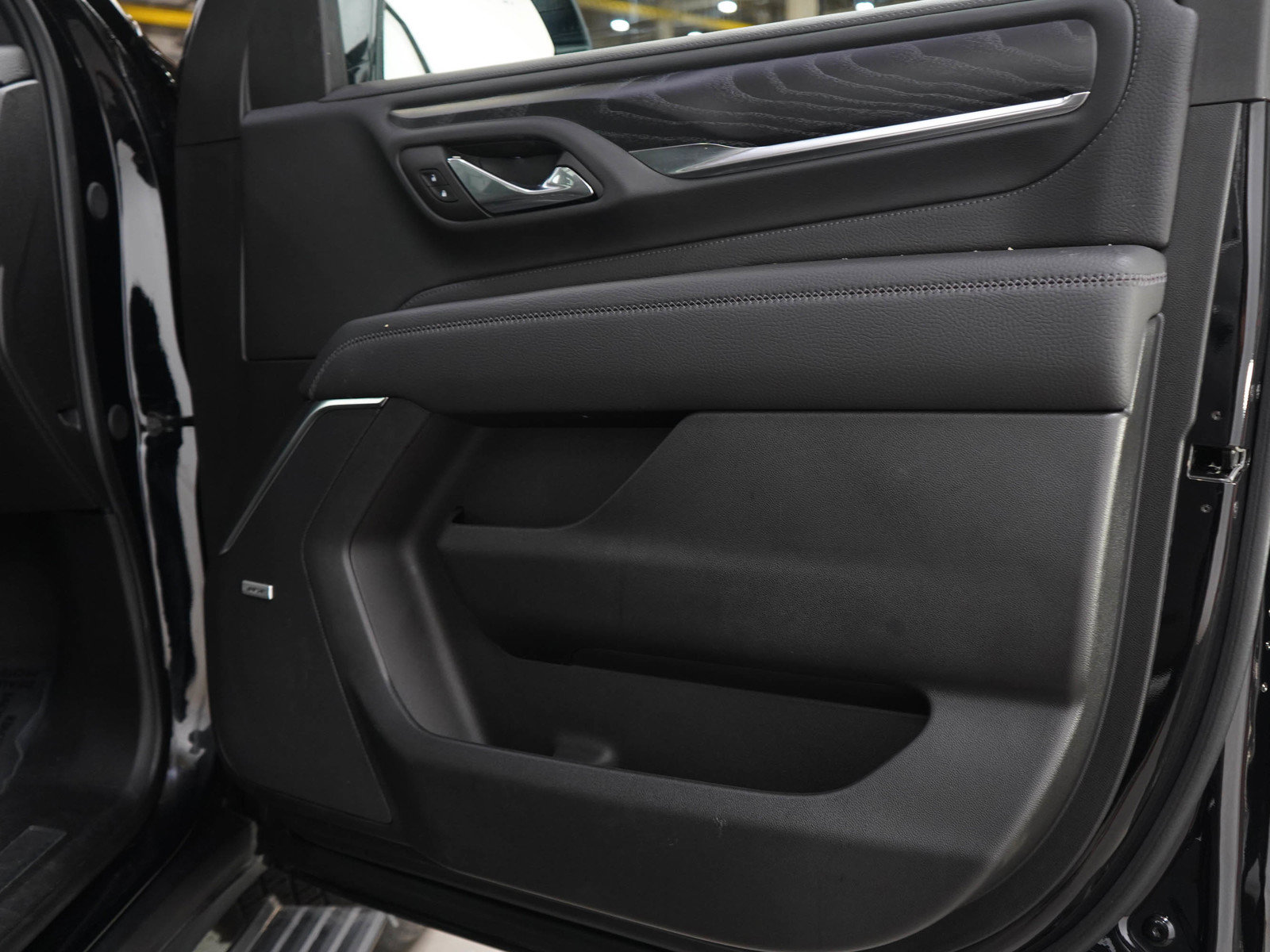 Used 2024 GMC Yukon Denali w/ Denali Reserve Package AWD/4WD image 9