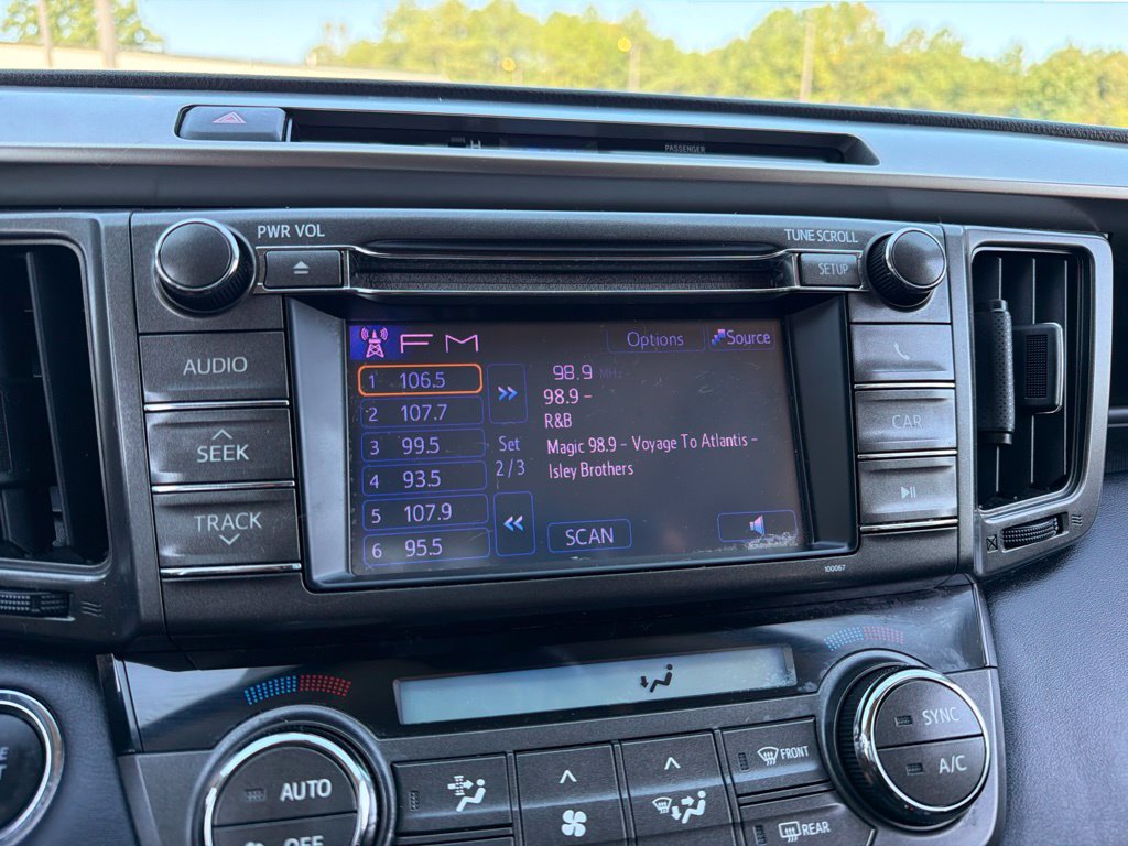Used 2013 Toyota RAV4 Limited AWD/4WD image 10