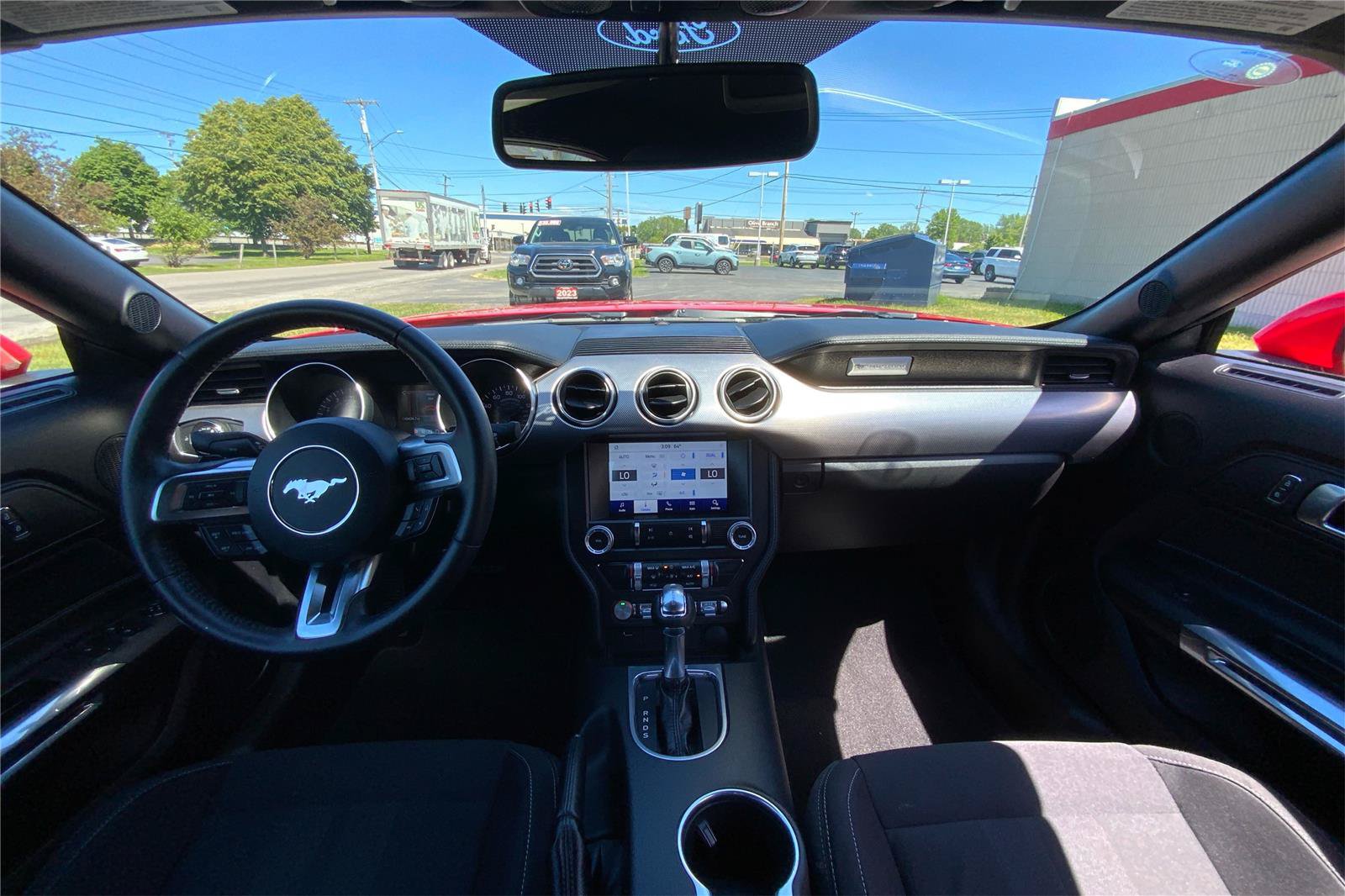 Used 2019 Ford Mustang Convertible w/ Equipment Group 101A RWD image 29