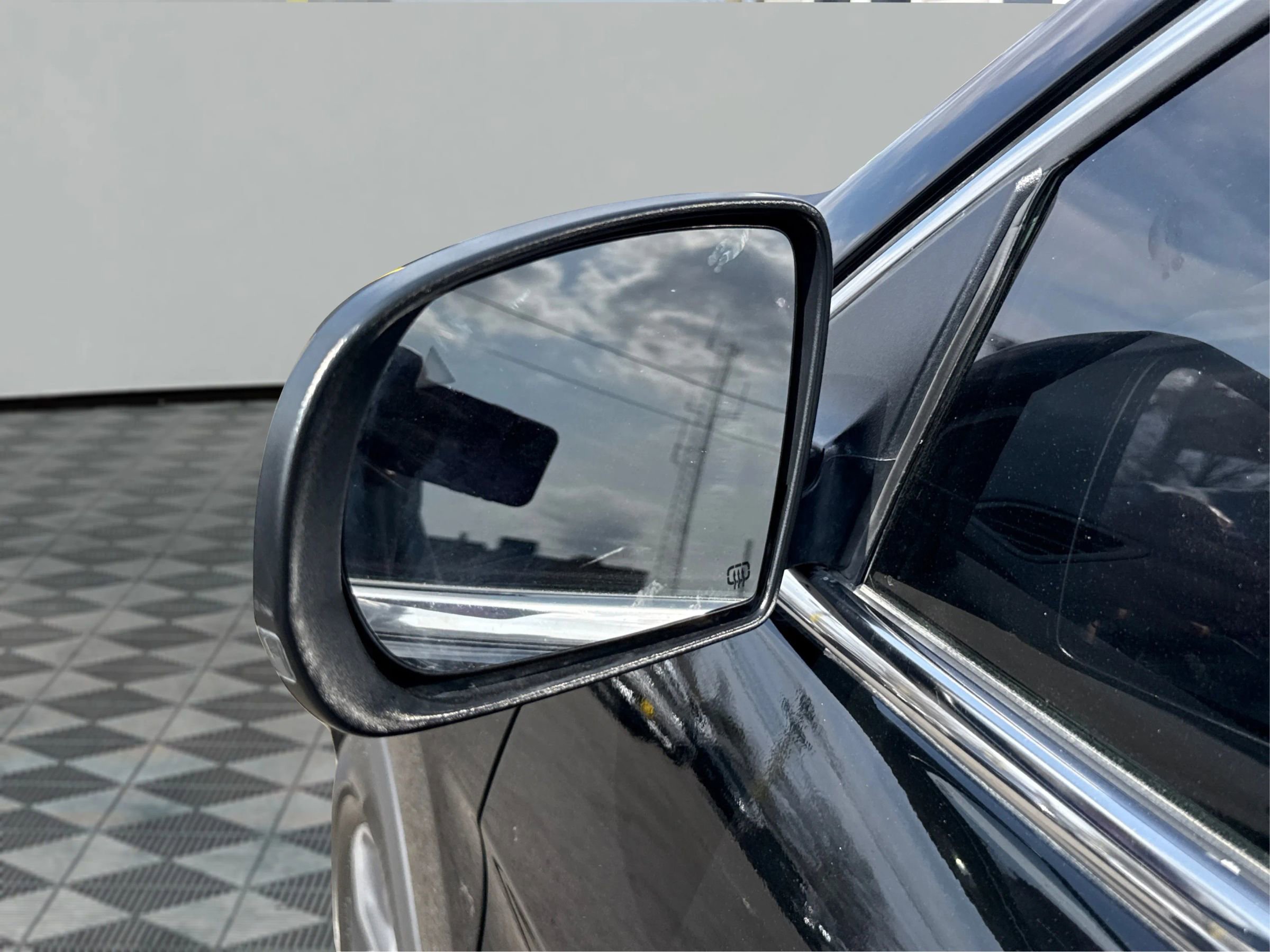 Used 2022 Jeep Cherokee Limited image 25