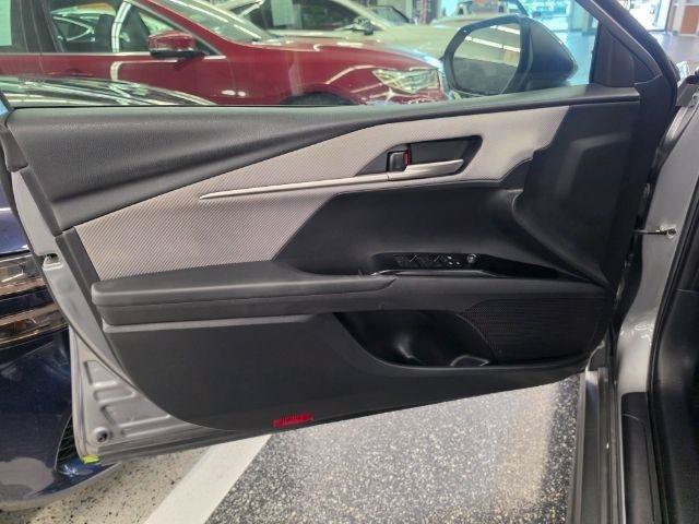 Used 2025 Toyota Camry SE w/ Multimedia Upgrade Package FWD image 33