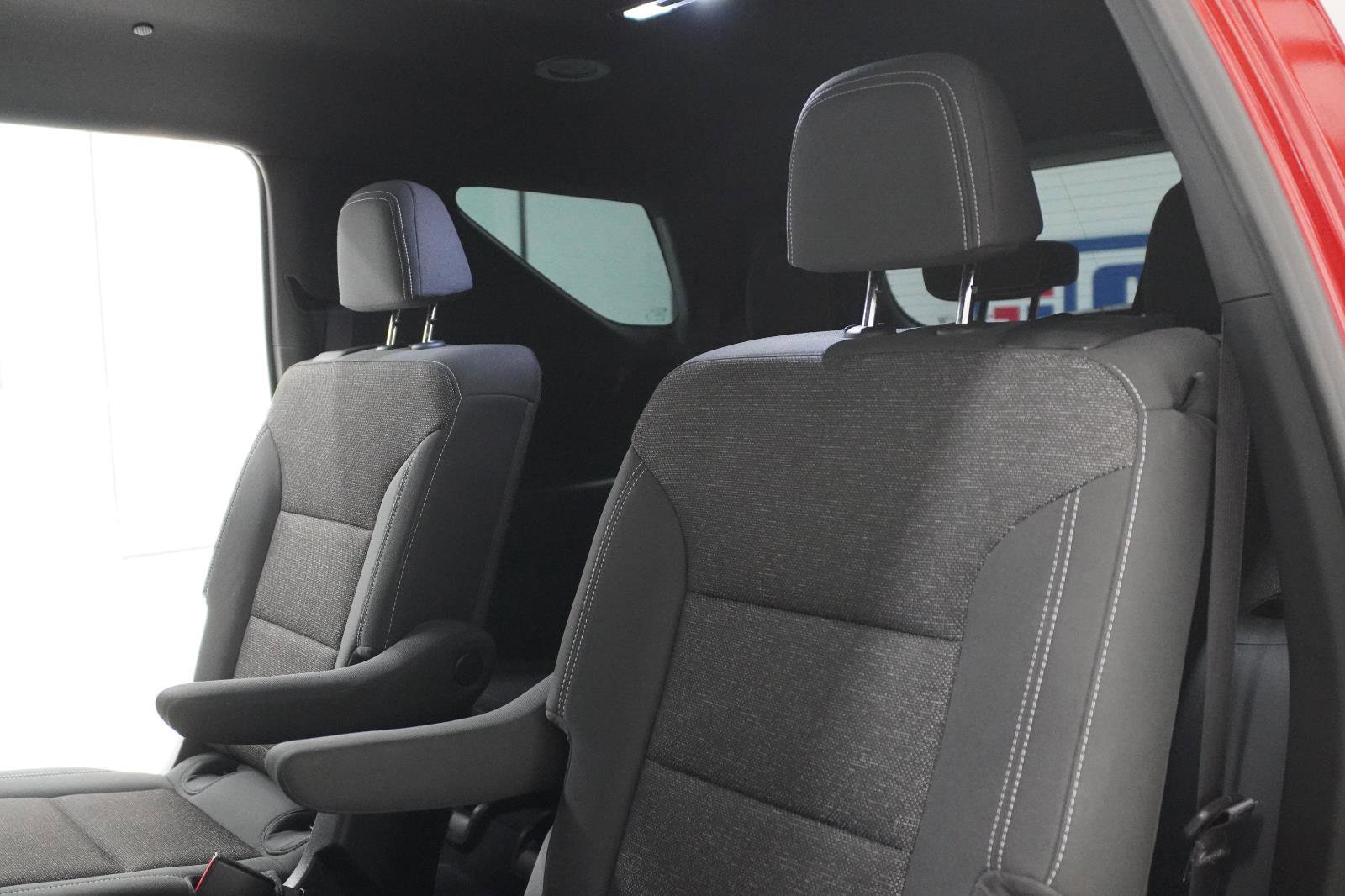 Used 2024 Chevrolet Traverse LT w/ Midnight/Sport Edition image 37