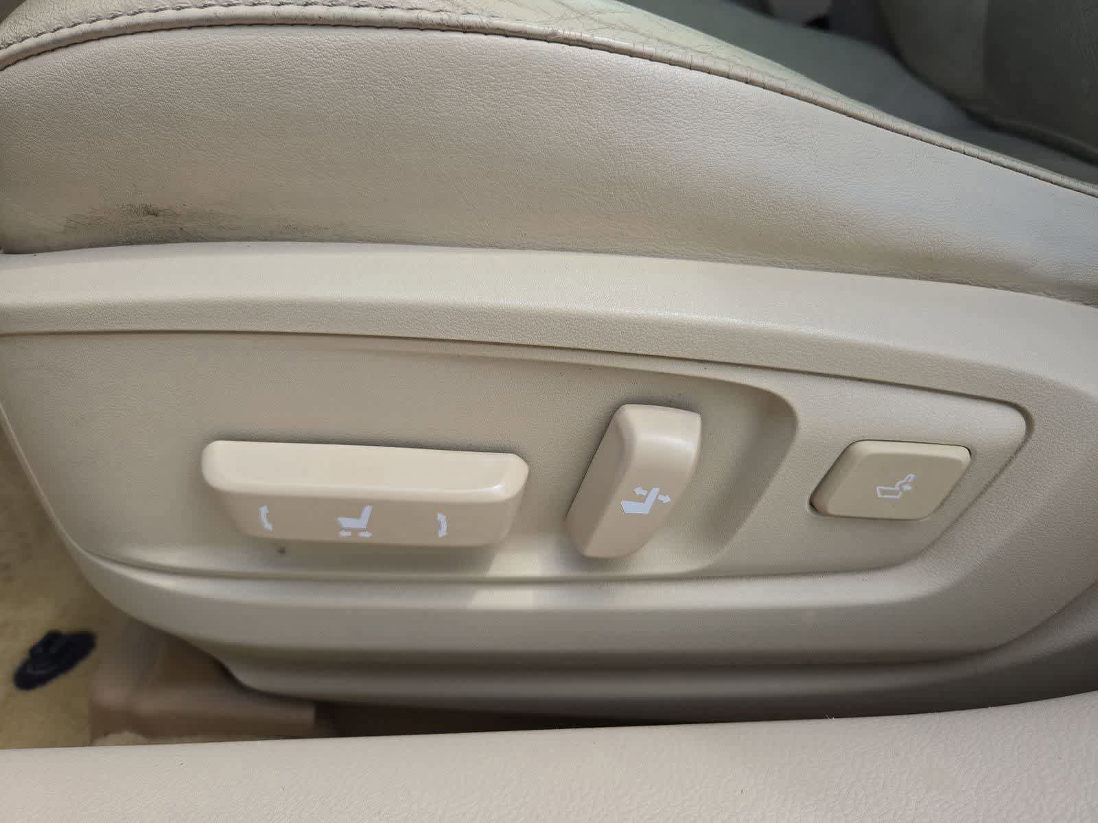 Used 2014 Lexus ES 350 w/ Luxury Package FWD image 16