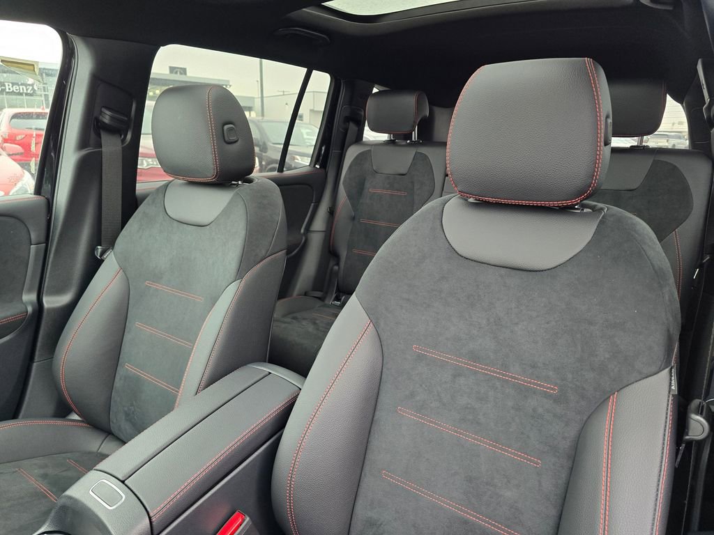 New 2024 Mercedes-Benz GLB 250 image 22