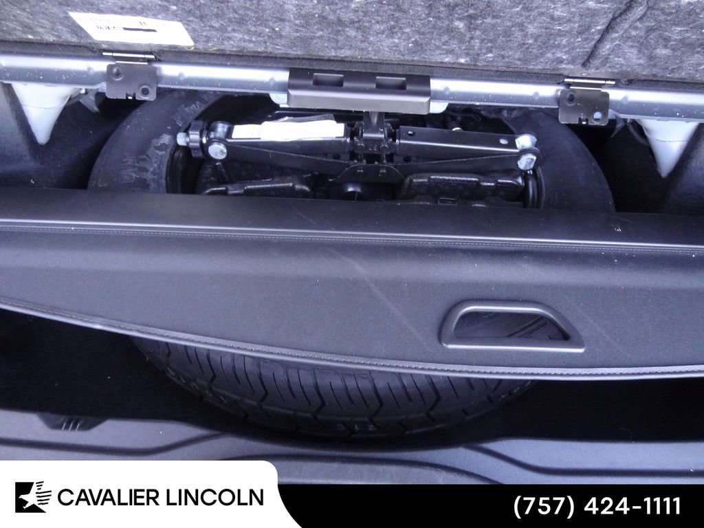 Used 2024 Mercedes-Benz GLS 450 4MATIC image 12