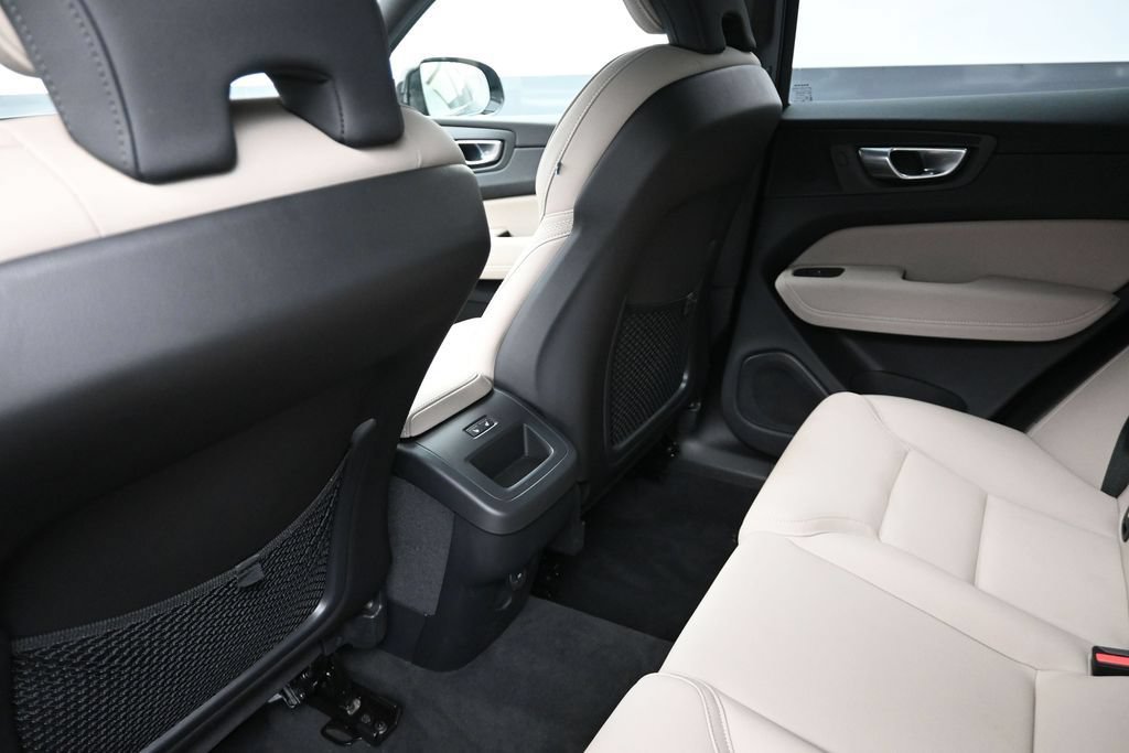 New 2026 Volvo XC60 B5 Plus w/ Climate Package AWD/4WD image 11