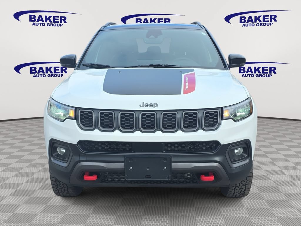 Used 2025 Jeep Compass Trailhawk AWD/4WD image 8