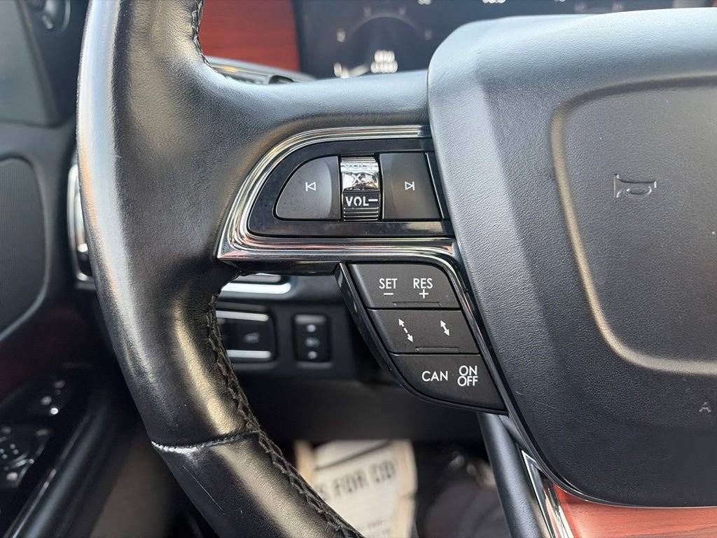 Used 2021 Lincoln Navigator Reserve AWD/4WD image 30
