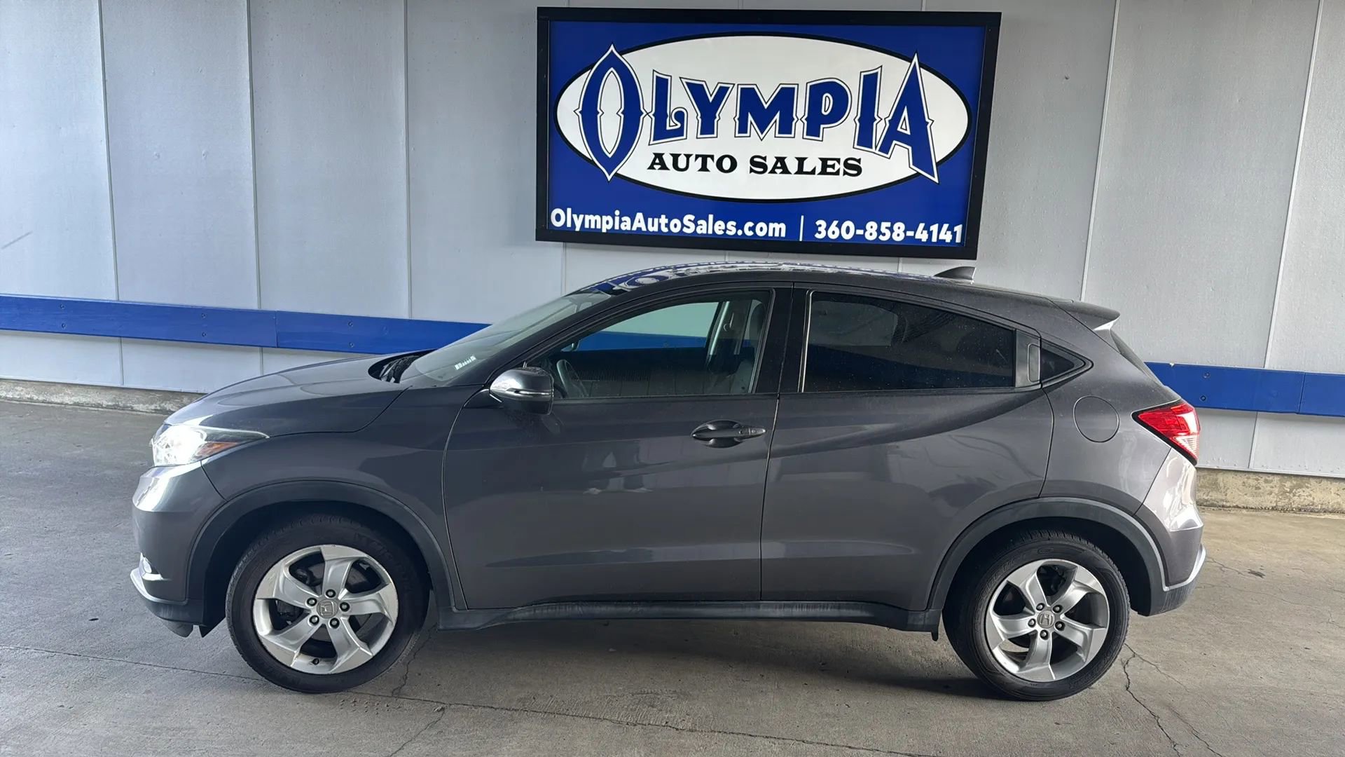Used 2016 Honda HR-V EX image 3
