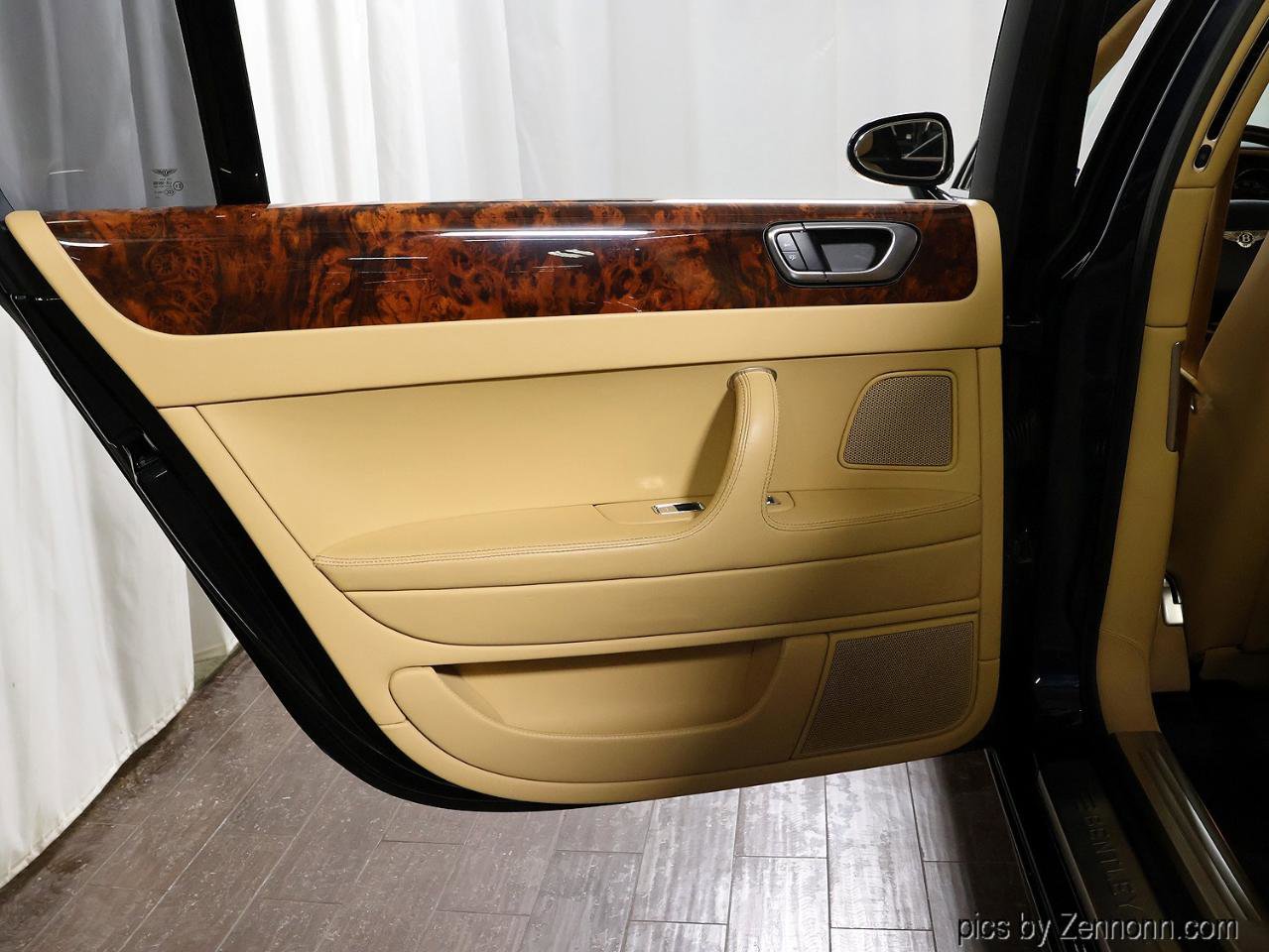 Used 2007 Bentley Flying Spur Flying Spur image 24