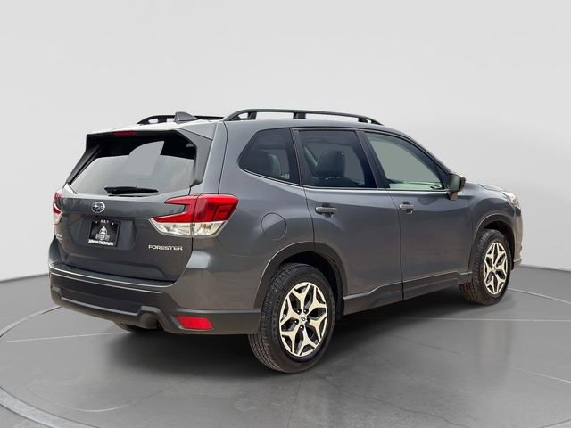 Used 2023 Subaru Forester Premium image 6