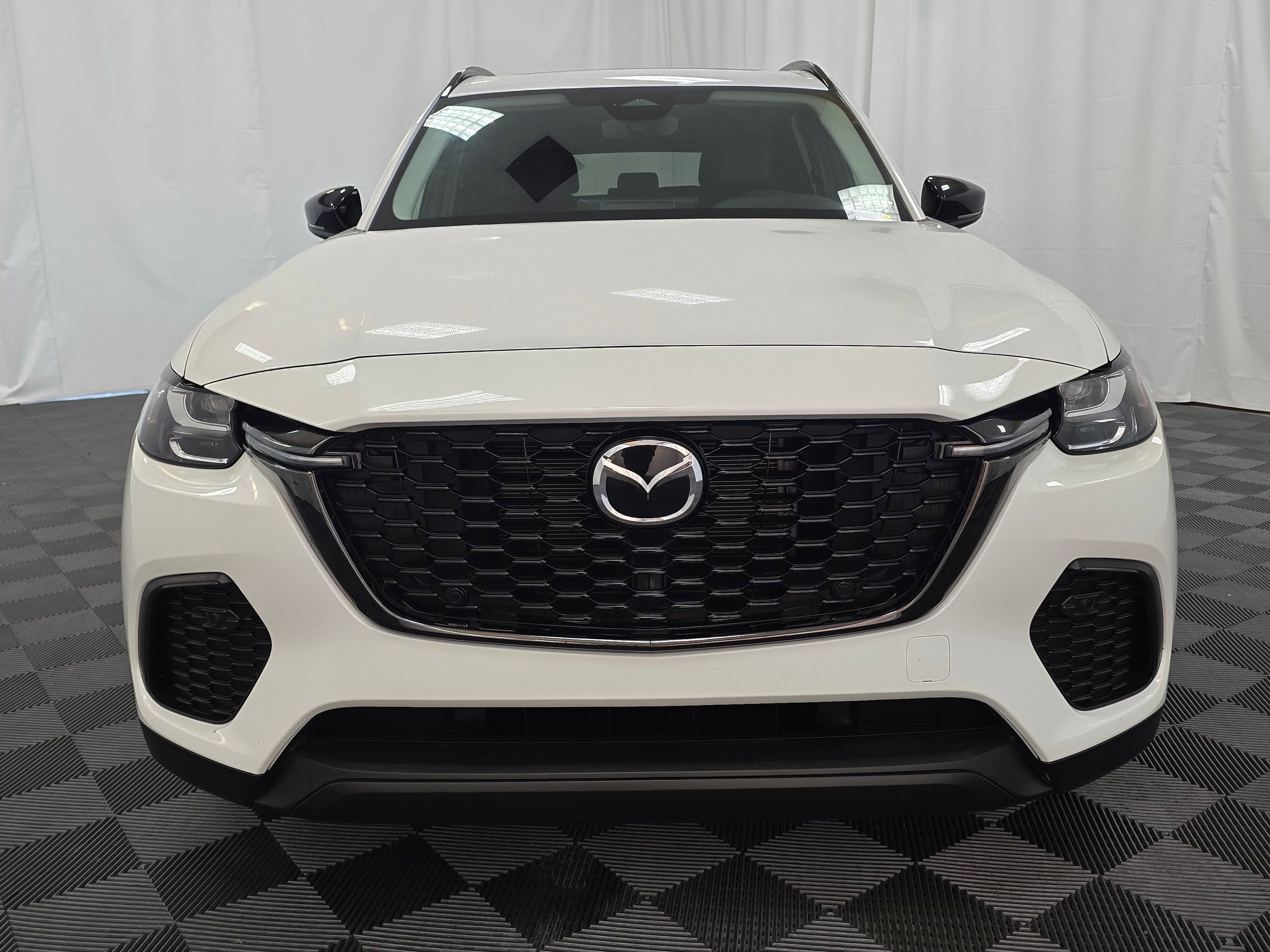 Used 2025 MAZDA CX-70 3.3 Turbo w/ Preferred Package AWD/4WD image 8