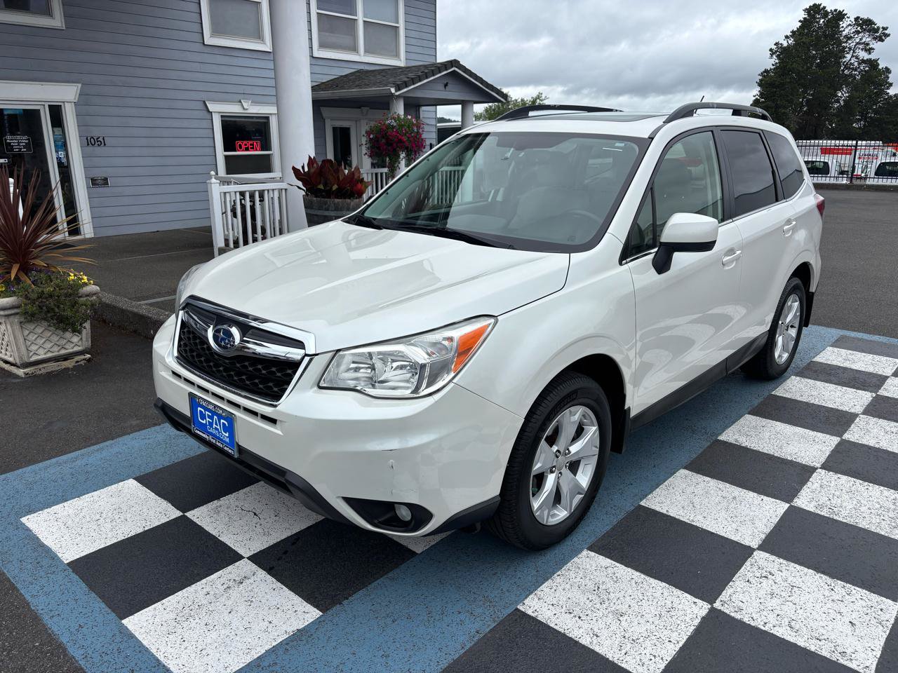 Used 2014 Subaru Forester 2.5i Limited AWD/4WD image 2