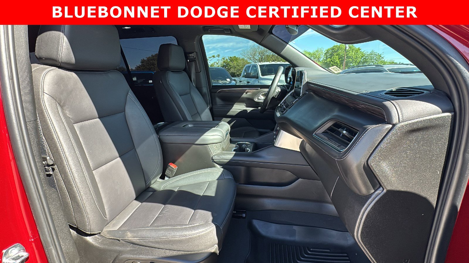 Used 2024 Chevrolet Tahoe Z71 w/ Luxury Package image 32