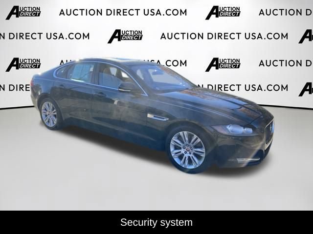 Used 2017 Jaguar XF Premium image 8