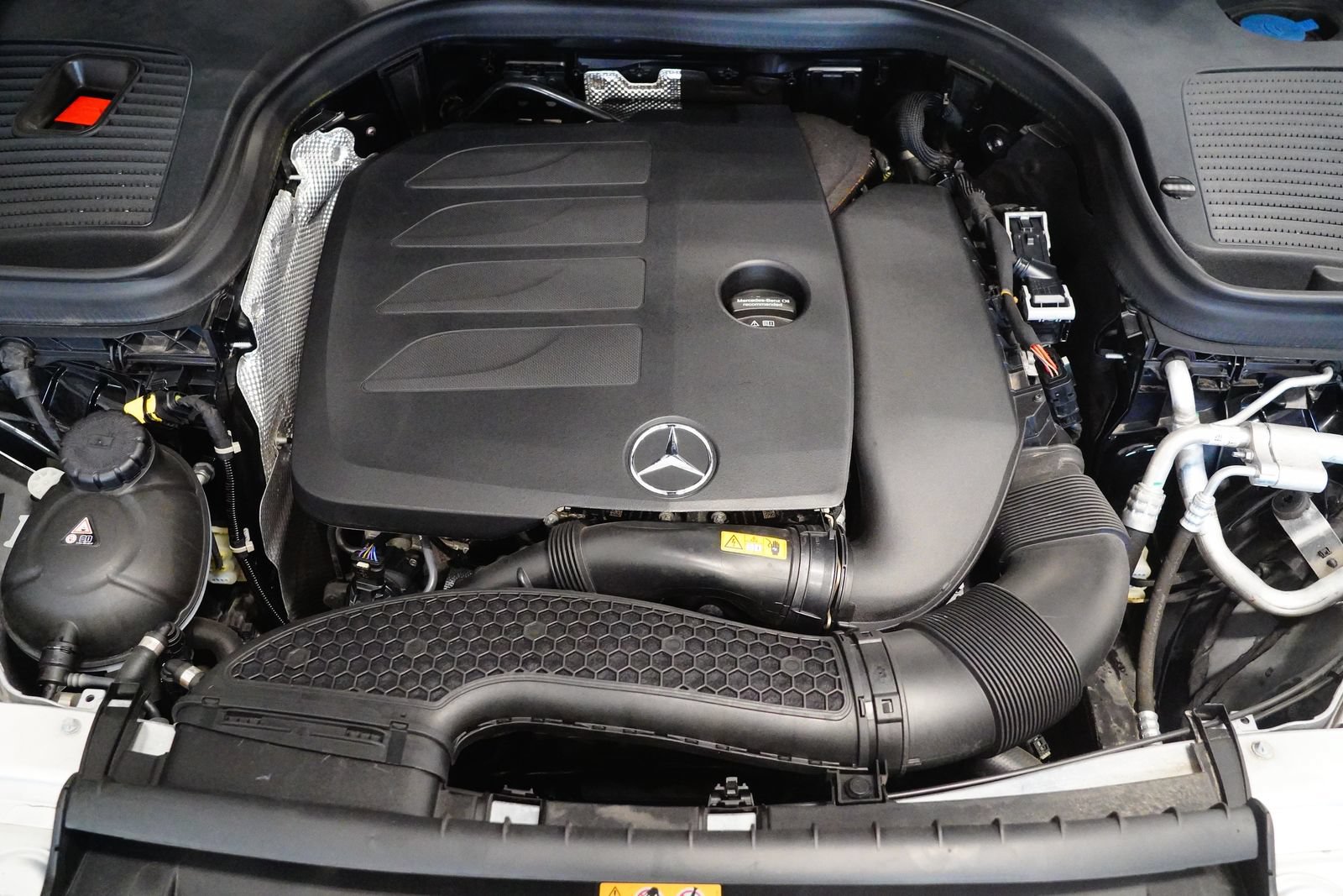Used 2022 Mercedes-Benz GLC 300 4MATIC Coupe image 29