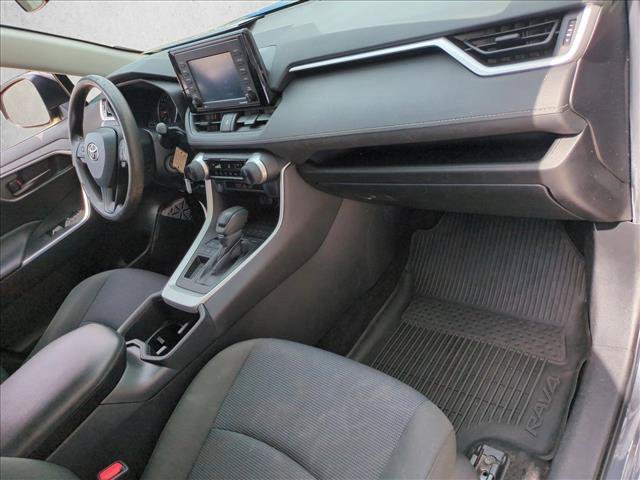 Certified 2022 Toyota RAV4 LE FWD image 21
