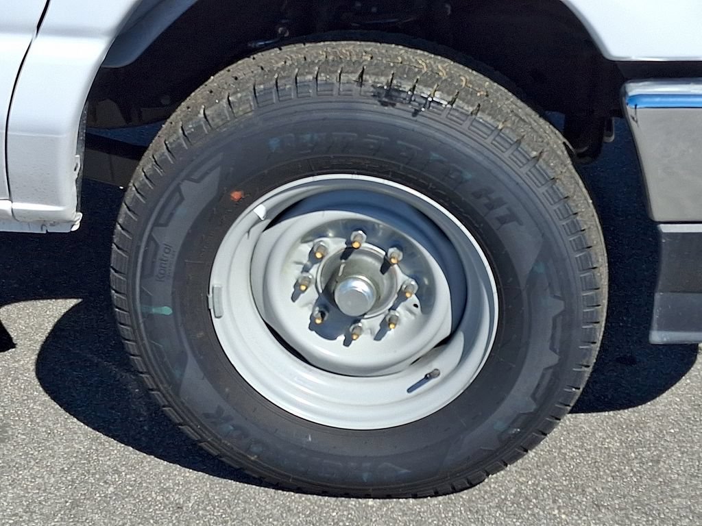 New 2026 Ford E-350 and Econoline 350 Super Duty w/ Power Equipment Group RWD image 7