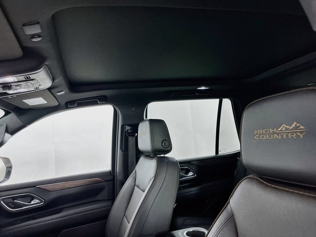 Used 2023 Chevrolet Tahoe High Country AWD/4WD image 25