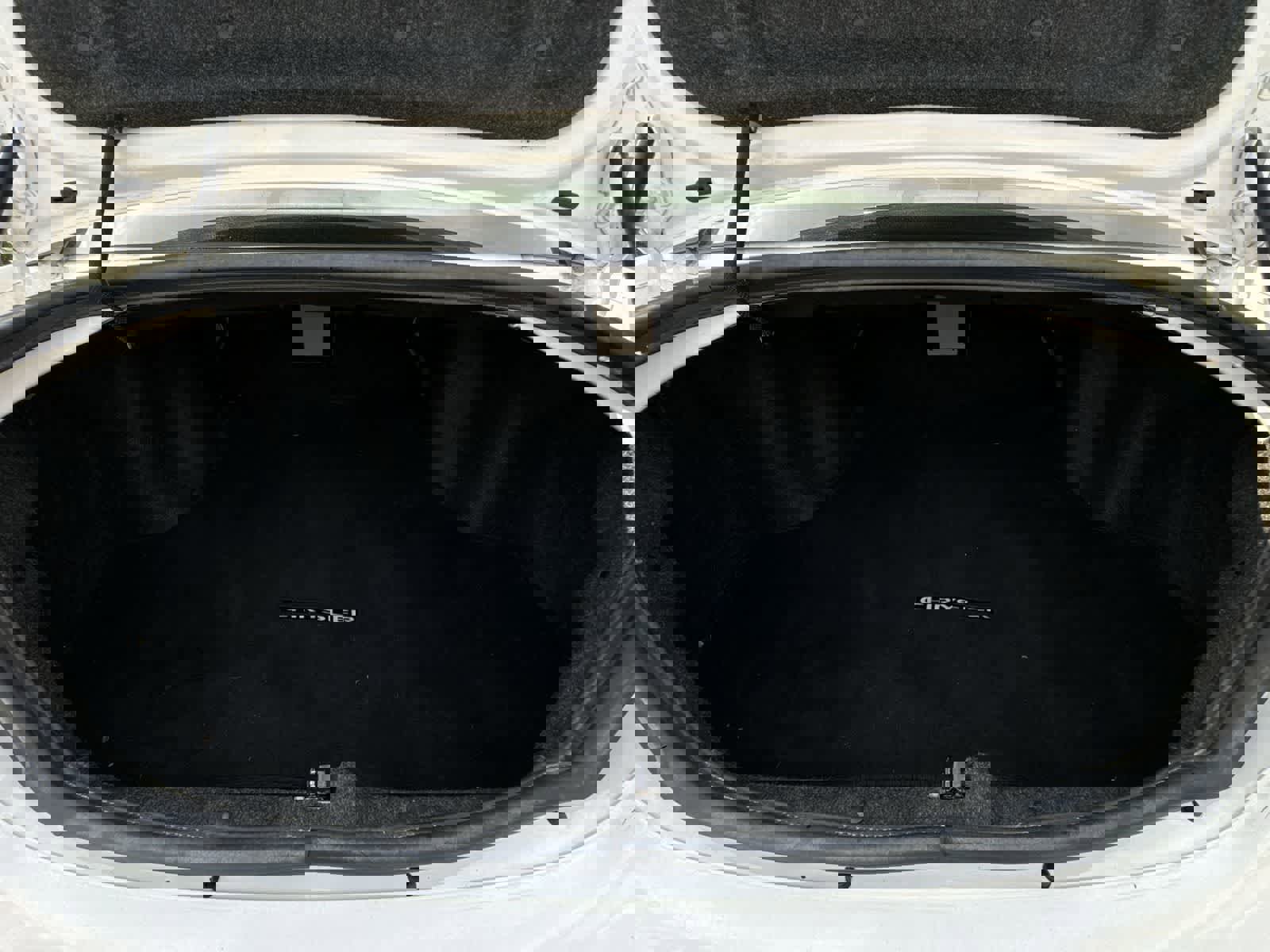 Used 2013 Chrysler 200 Limited image 32