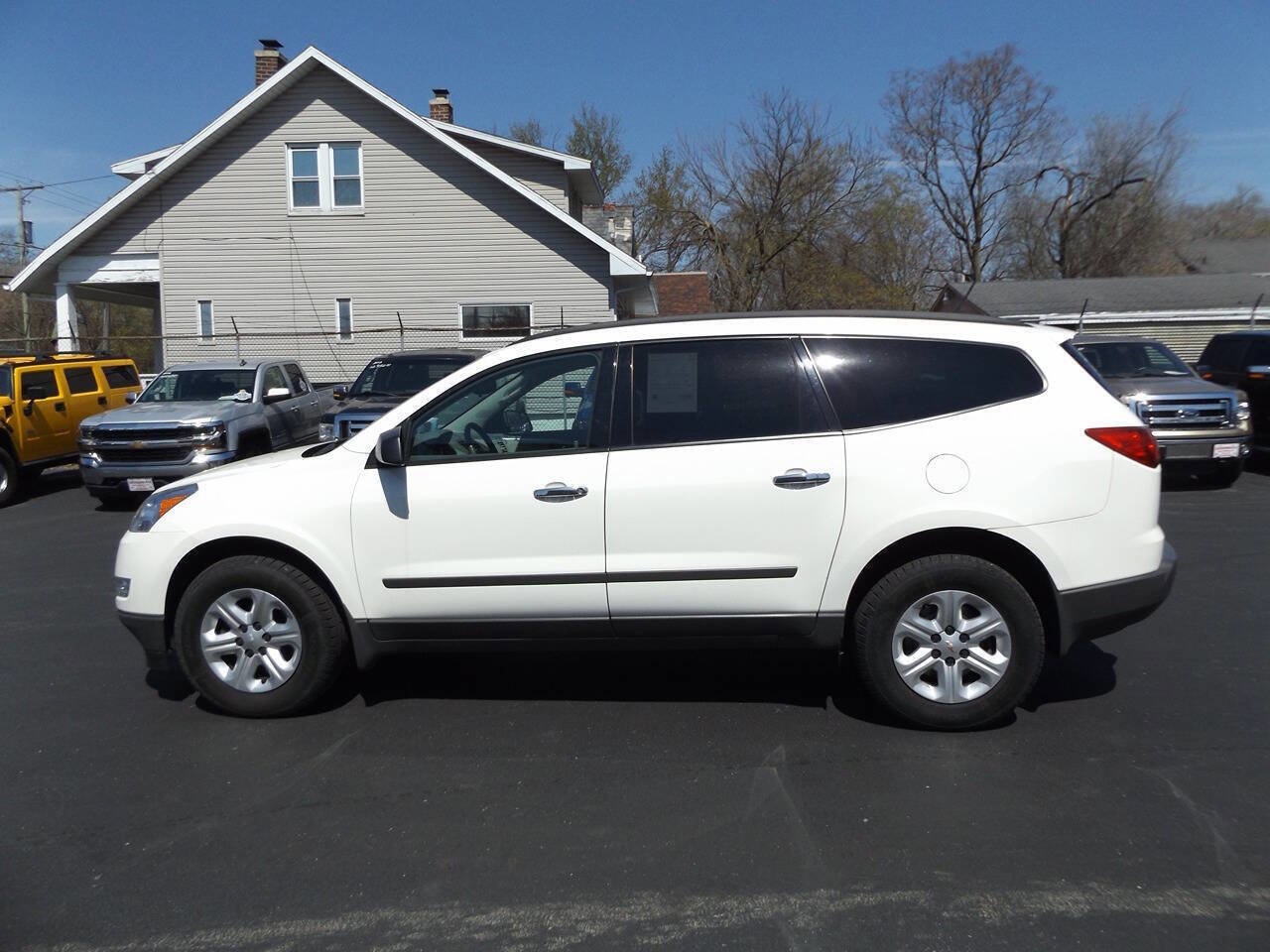 Used 2012 Chevrolet Traverse LS FWD image 11