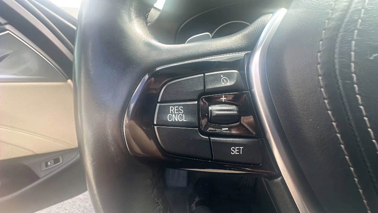 Used 2018 BMW 540i xDrive image 43