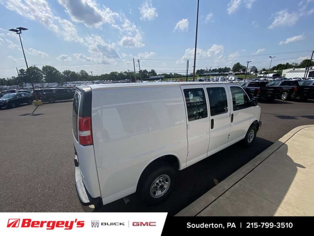 New 2025 GMC Savana 3500 w/ Driver Convenience Package RWD image 22