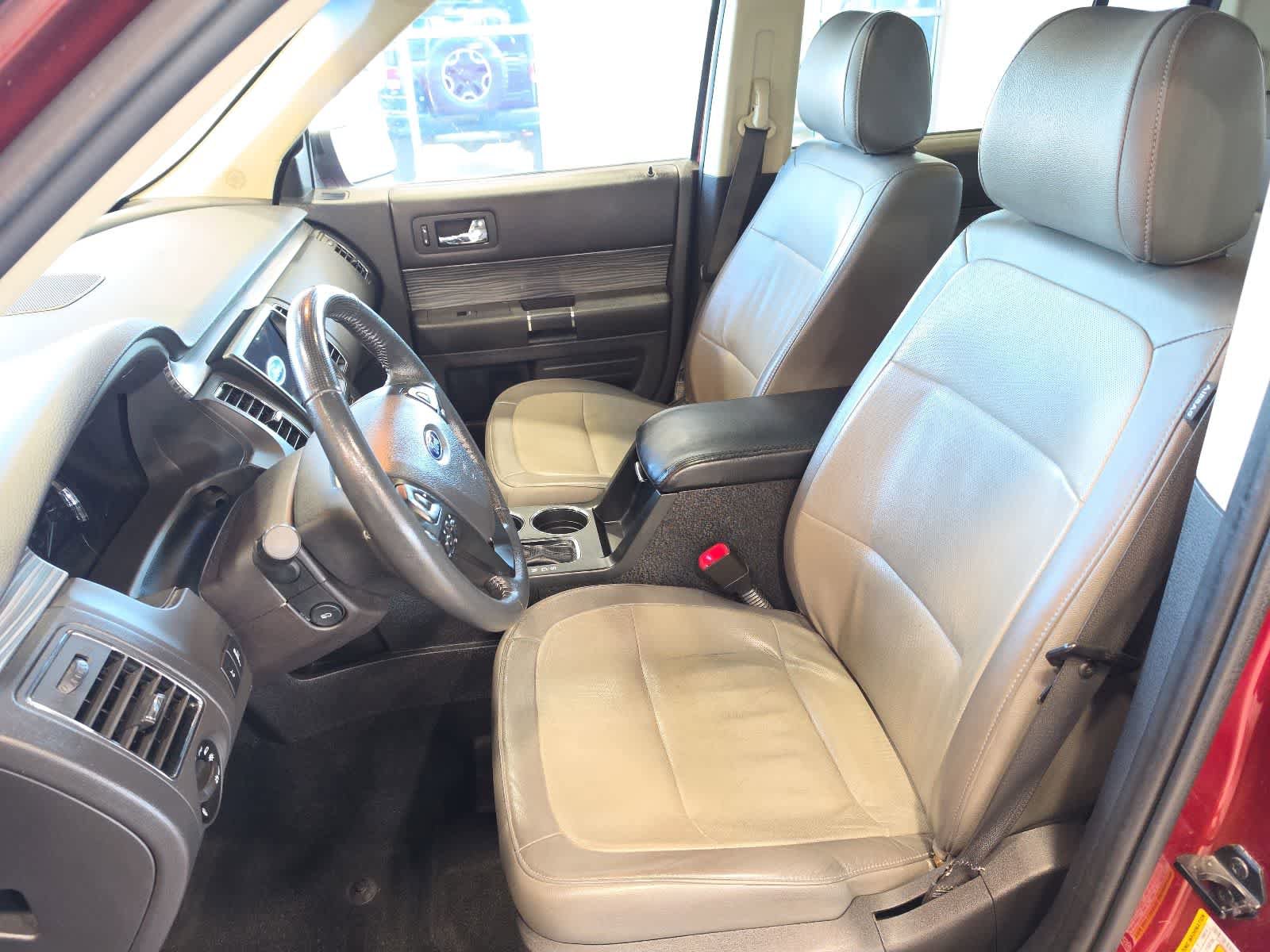 Used 2019 Ford Flex SEL w/ Equipment Group 202A AWD/4WD image 16