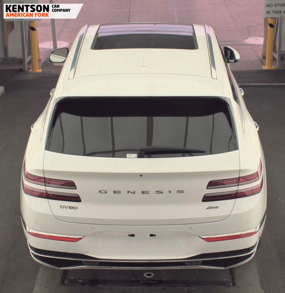 Used 2025 Genesis GV80 2.5T Select image 2