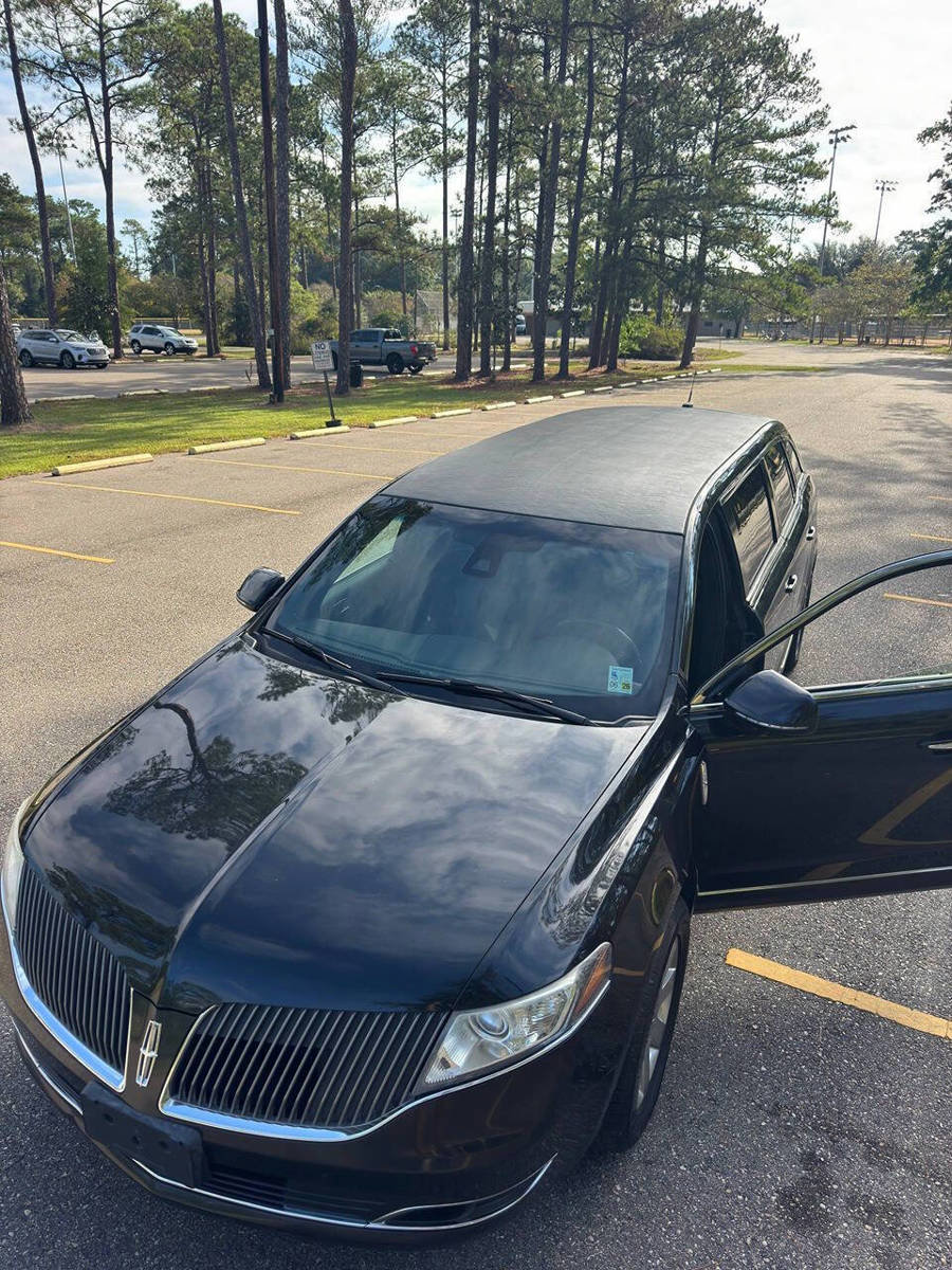 Used 2014 Lincoln MKT AWD image 14