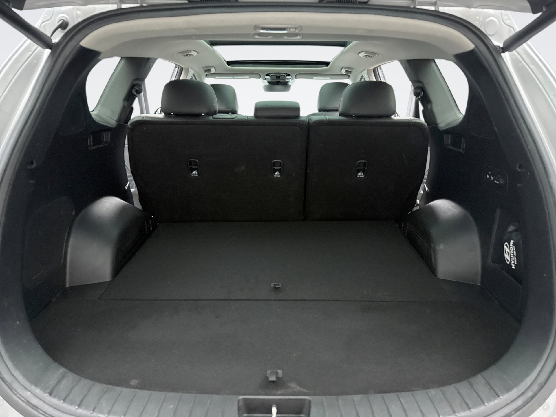 Used 2023 Hyundai Santa Fe SEL w/ Premium Package image 23