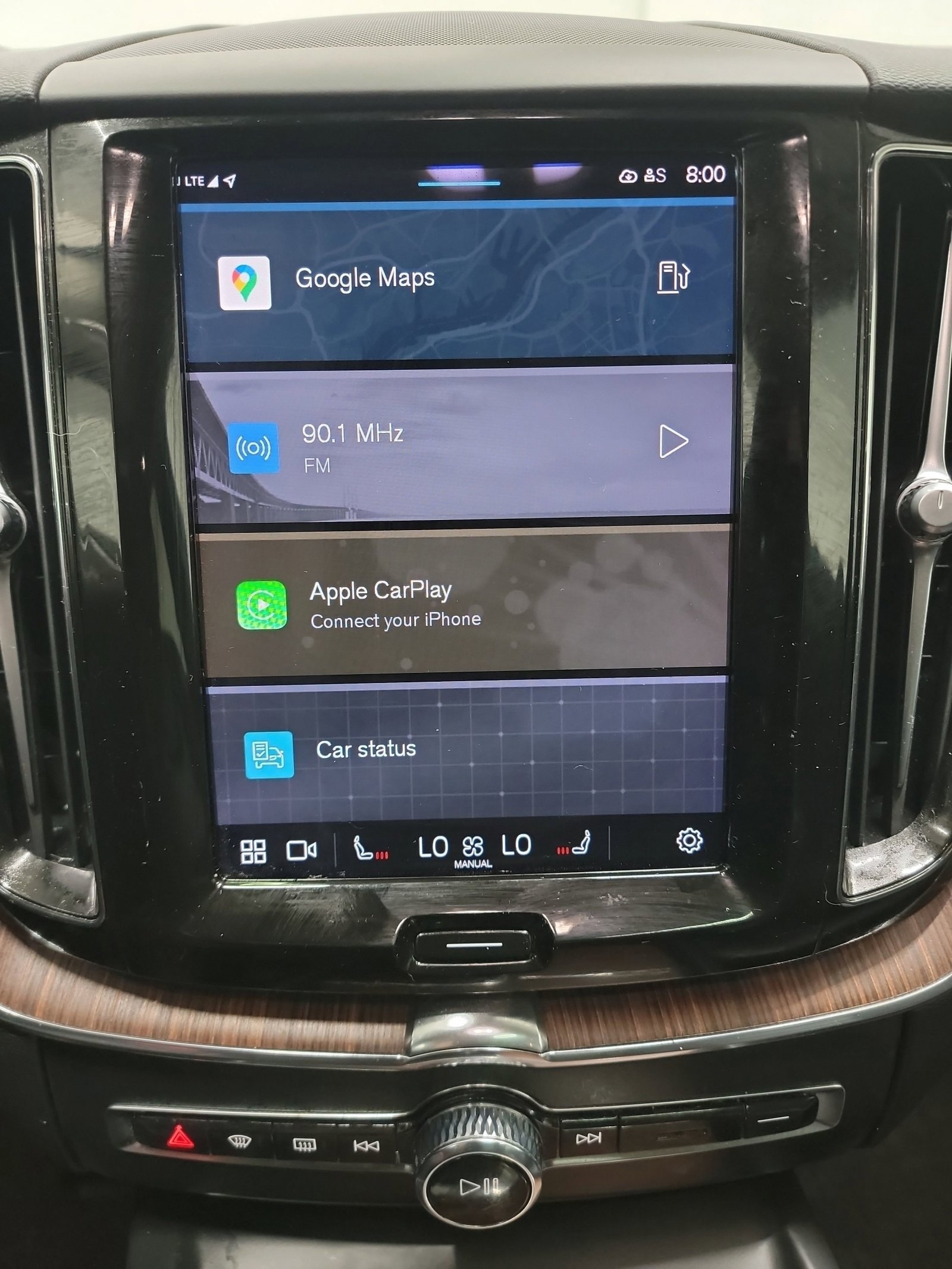 Used 2023 Volvo XC60 B5 Plus image 22