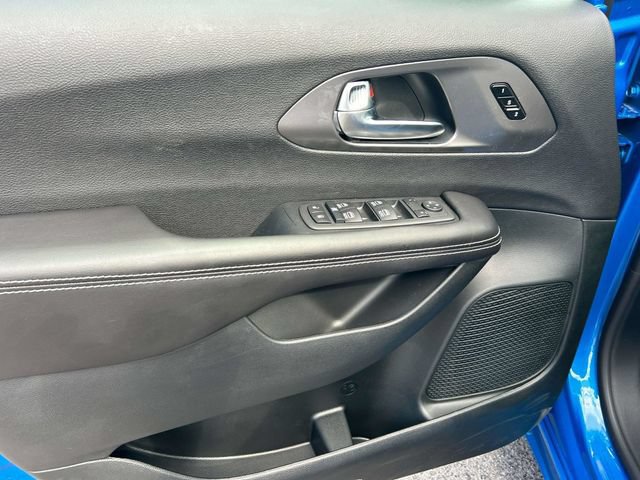 New 2026 Chrysler Pacifica Select FWD image 15