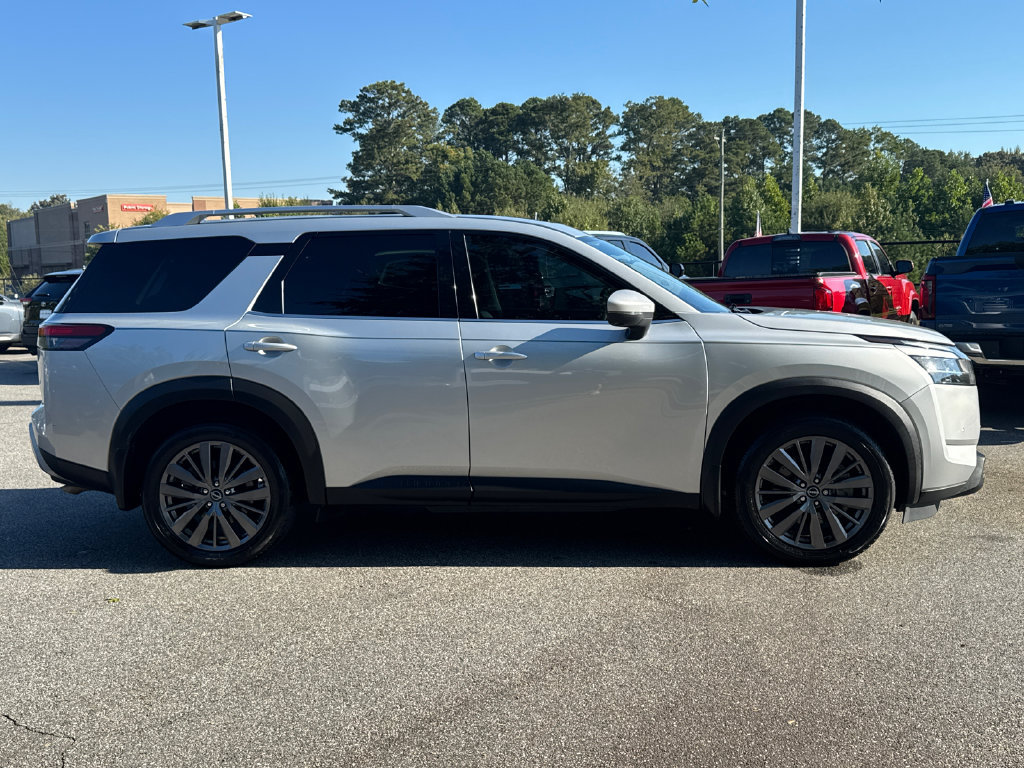 Used 2022 Nissan Pathfinder SL w/ SL Premium Package AWD/4WD image 6