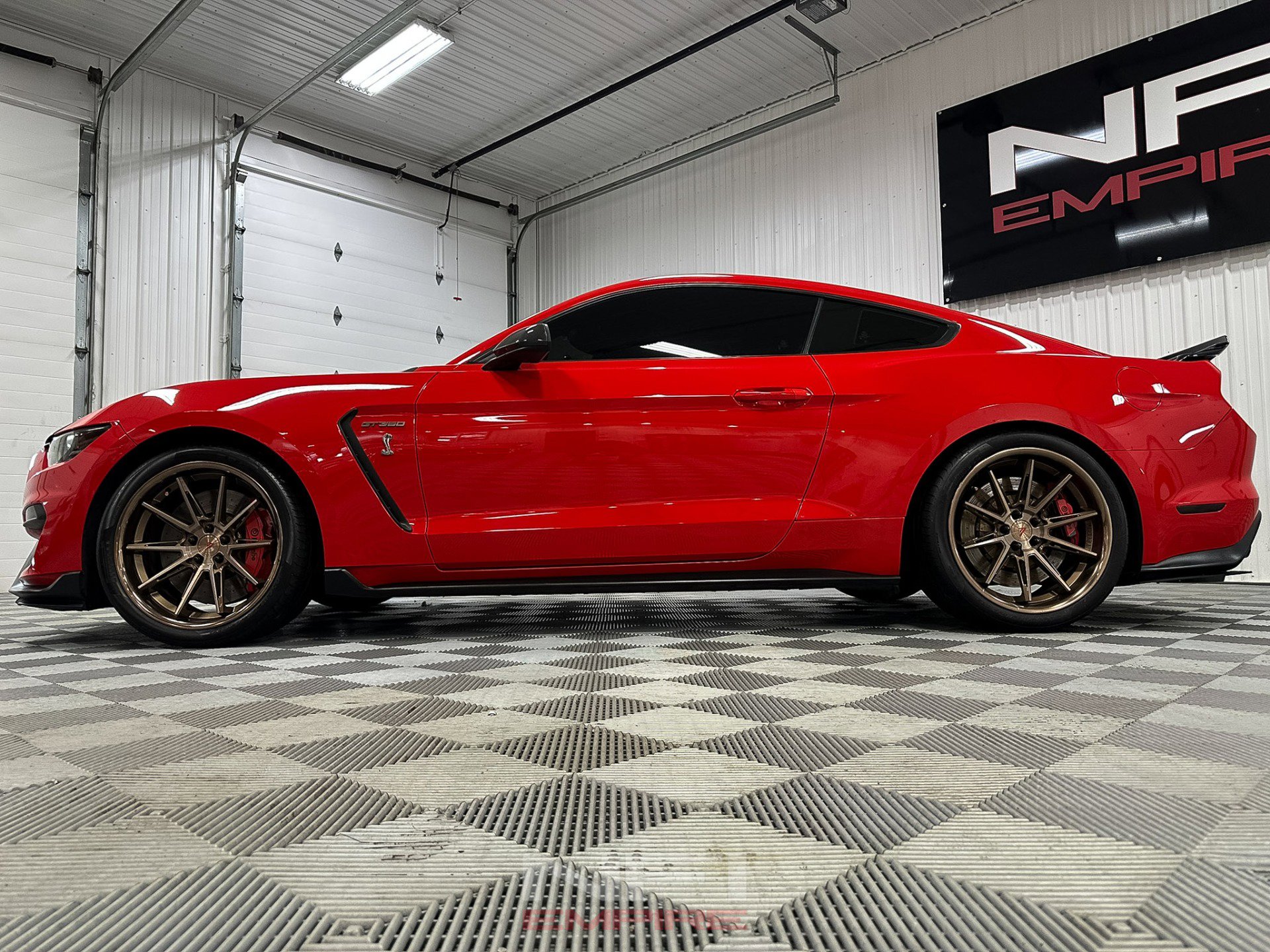 Used 2016 Ford Mustang Shelby GT350 w/ Track Package RWD image 11